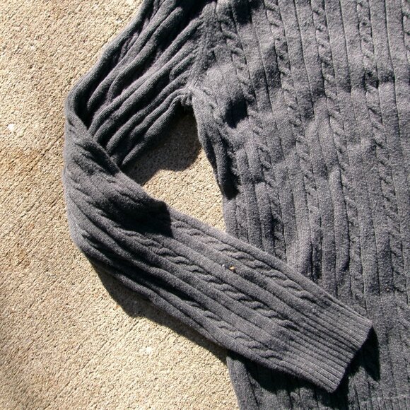 IZOD Turtleneck Ladies Womens Gray Cable Knit Fisherman Sweater Size Medium VGUC - Picture 3 of 14